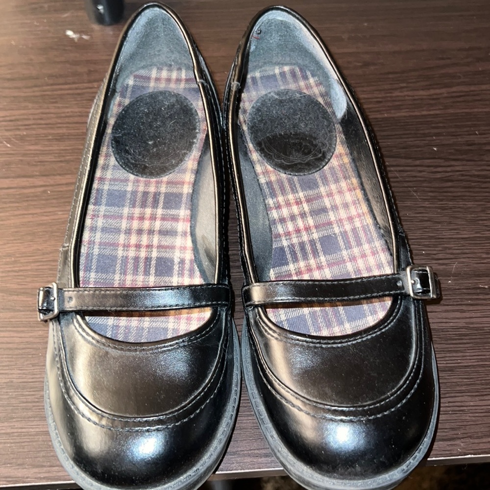 Black shoes